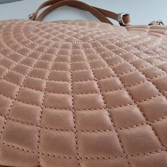 CHANEL -Spiral Sea Tote Quilted Iridescent Calfskin Bag! -AUTHENTIC! - Picture 11 of 16